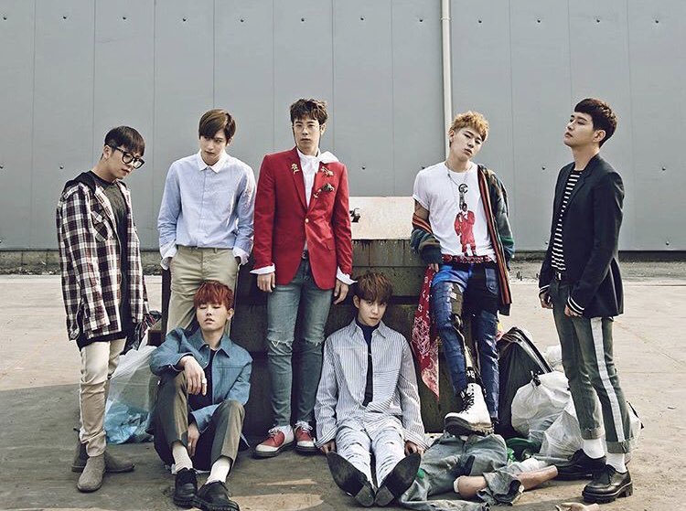 活動少なくても何だかんだ待ってたら７人のカムバステージがあると期待して待ってたのに...もう７人でのカムバステージ見れない現実を信じたくない