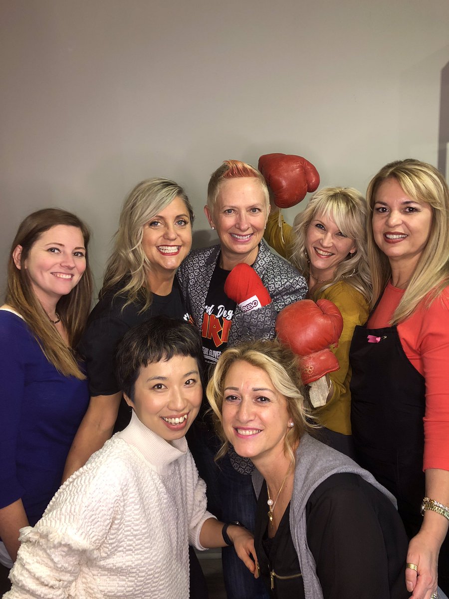 EdenHighDSBN's tweet photo. Thanks to the wonderful team at Scizzions for the sponsorship and the great look! They make short hair fun and dynamic. Thanks Gerri and the Scizzions team! #pearlgloves #readyforit #punchyface #redlipsdontcare #believeinyourself https://t.co/h27p2r8ylM