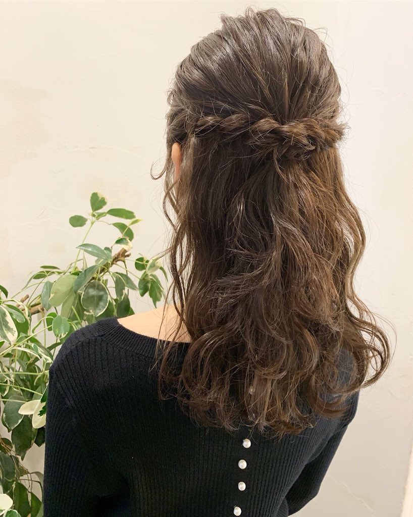 michicoisono's tweet photo. @reimi_osawa ♡
先日のイベントにてヘアメイクさせて頂きました♡

今回はMCと言う事でハーフアップで大人めに仕上げさせて頂きました😊
いつもありがとうございます🍁

#lewin #lovll #ハーフアップ #ヘアメイク  #ヘアアレンジ #女優 #モデル https://t.co/FO1fSxDnQt