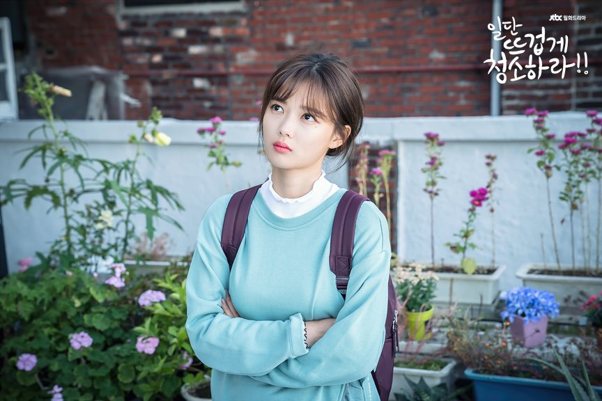 19990922_'s tweet photo. 옥탑방 손님과 미스터리한 최군 ‘누구냐, 넌’

#김유정 #kimyoujung #kimyoojung 
#金裕貞 #キムユジョン 
#일단뜨겁게청소하라 #일뜨청 #길오솔 

https://t.co/cqPfe9Ik6j https://t.co/bcTG3xFbEH