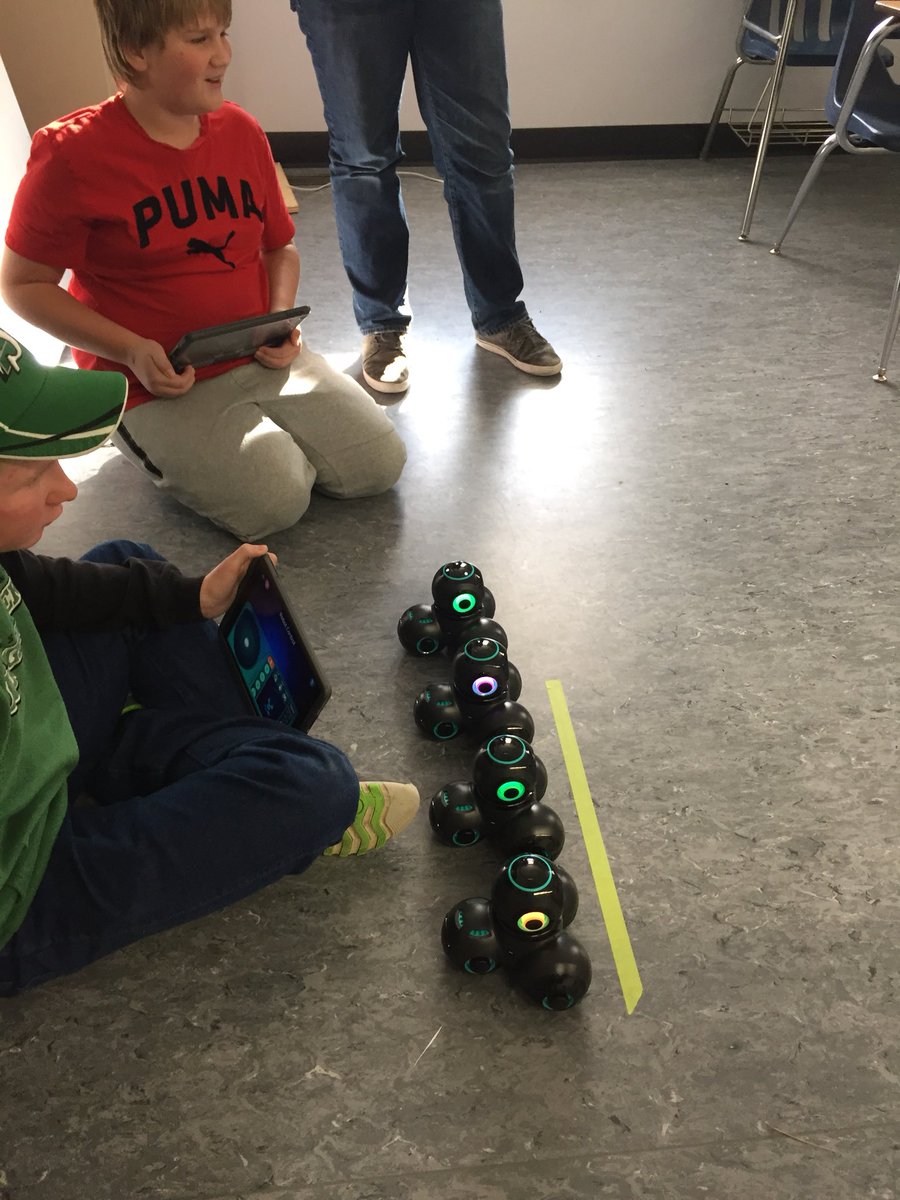 KimHobbs's tweet image. Sneak peak at upcoming Grade 6-9 Project Fair #kidscancode #dashdot&amp;amp;cue #makeblock #logicsacademy