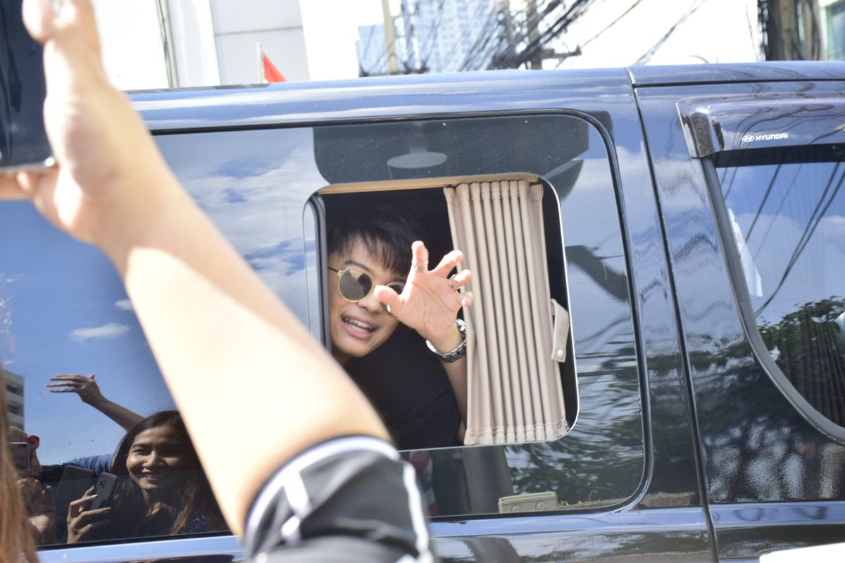 1404bow_'s tweet image. See you tomorrow Tanont. 💙 #IAMNONTTANONT #thefirstconcert