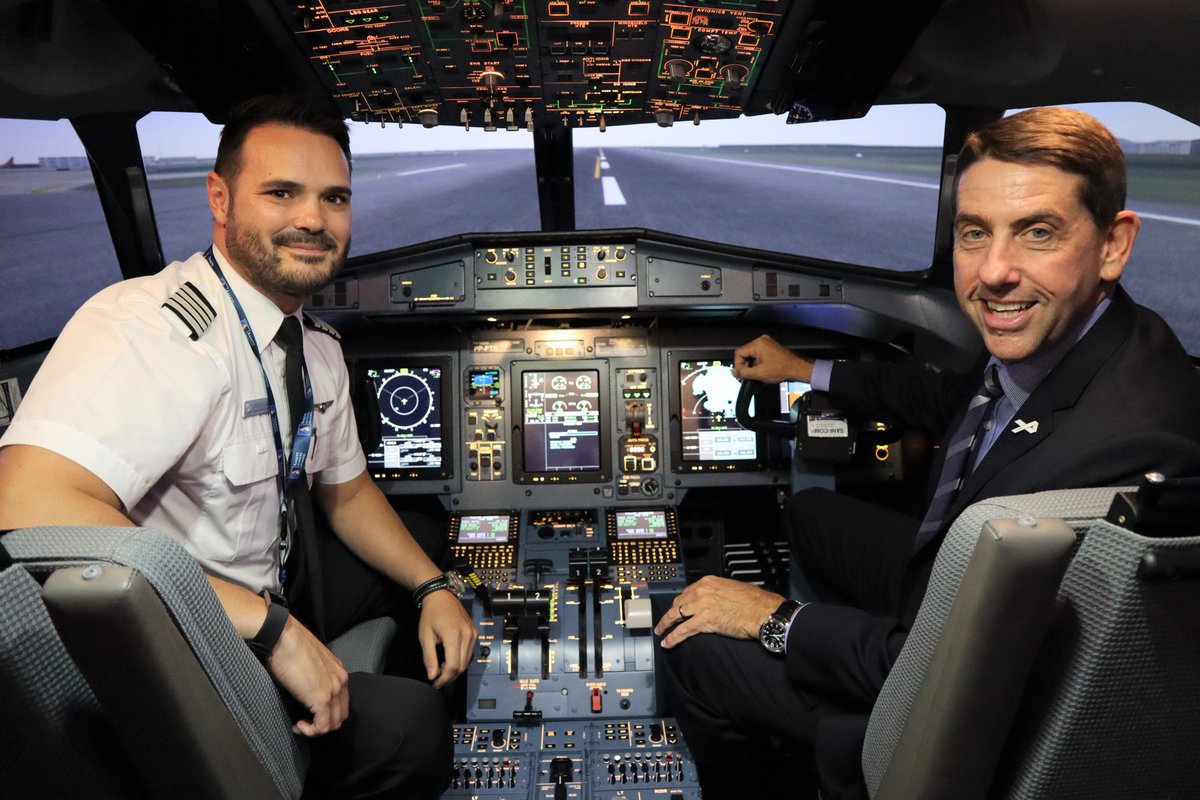 camerondickqld's tweet photo. Around 2000 pilots-in-the-making will now be trained in #Qld annually thanks to an Australian-first #ATR600 flight simulator & specialised Ansett Aviation Training pilot training base opened today at @BrisbaneAirport Precinct. Great to try it out! https://t.co/e1ytyHRpEc https://t.co/8WWtwUdnYp