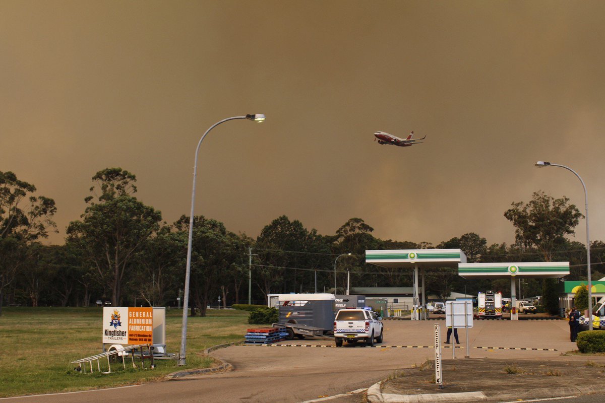 NSWRFS's tweet photo. Richardson Rd Fire, Salt Ash - severe turbulence is making it difficult for aircraft to fly. Aircraft may be grounded for periods of time.
Nelson Bay Road has been closed between Richardson Road and Medowie Road. It is expected to be closed for several hours. #nswfires #nswrfs https://t.co/ysXpOuYynR