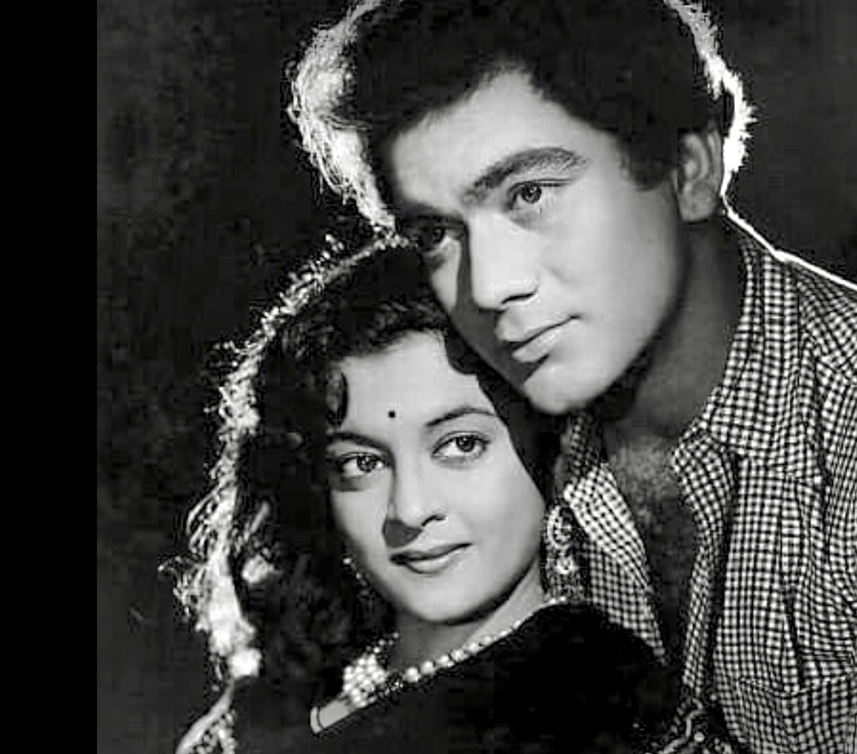 I WAS CRAZY FOR THEM , IT IS PAINFUL TO FOGET THEM !!!  “Smander e shohrrat ke Sahil nehin hote——Mein ne dekhe hain ———ikk se ikk tairaak———- doobte yahan “ !!!!!!!!