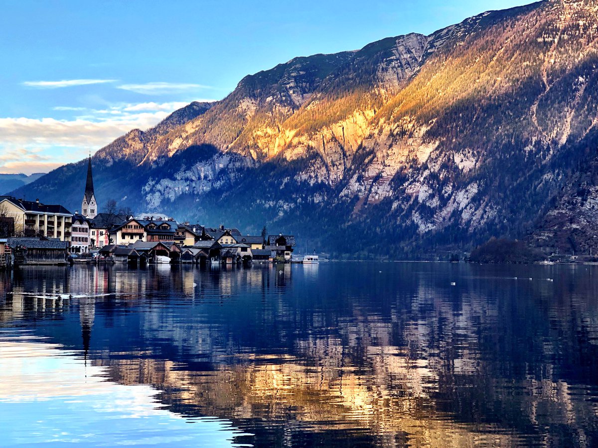 Ser_gioM's tweet photo. #Hallstatt es uno de los pueblos más bellos  del mundo y patrimonio Universal de la Unesco. #photography #wanderlust #Viajes https://t.co/2GPbicMORr