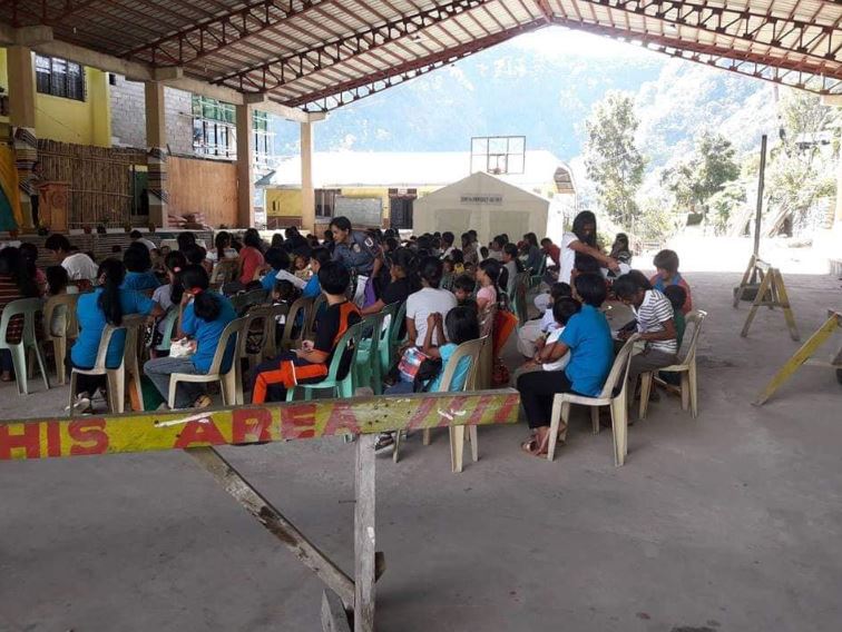 PNPPasil's tweet photo. On November 23, 2018, PO3 Melba Lingayo took chance to distribute fliers regarding RA 10627, RA 9262 and 9165 to the attendees on the 26th Children's Culminating Activity held at Municipal Open Gym.
#communityAwareness
#ProgramEnhancement
#PatrokPlan2030 https://t.co/HSkgJcAhpR