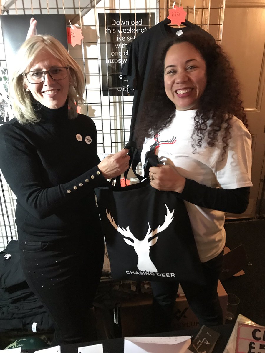 ContactusEaling's tweet photo. #NowPlaying
“Don’t Be So Surprised” by Ealing-based @ChasingDeerBand - off the cd brand new and hot hot hot from the band’s debut album launch, the song’s not even out on iTunes yet! 🔥
(Thanks @HodkinsonNichol and Ramona for sorting out my #ChasingDeer bundle)
#ChasingDeerDay https://t.co/C8ZSacyR6a
