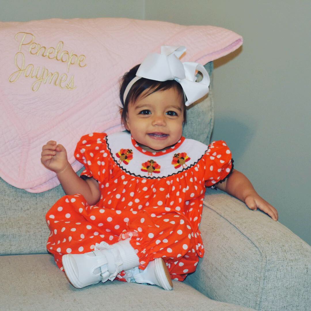 How can I not be SO thankful for this adorable little turkey and that smile!? #heartmelted #penelopejaymes #HappyThanksgiving2018
