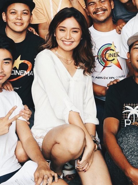 Ronaldmrqzhlr's tweet photo. 15 years in showbiz and still on top. We're so proud of you kuting. I love you so much !!! thank u for inspiring us queen @bernardokath  💙
#HappyAnniversaryKATHRYN https://t.co/8rCFS4YVIw