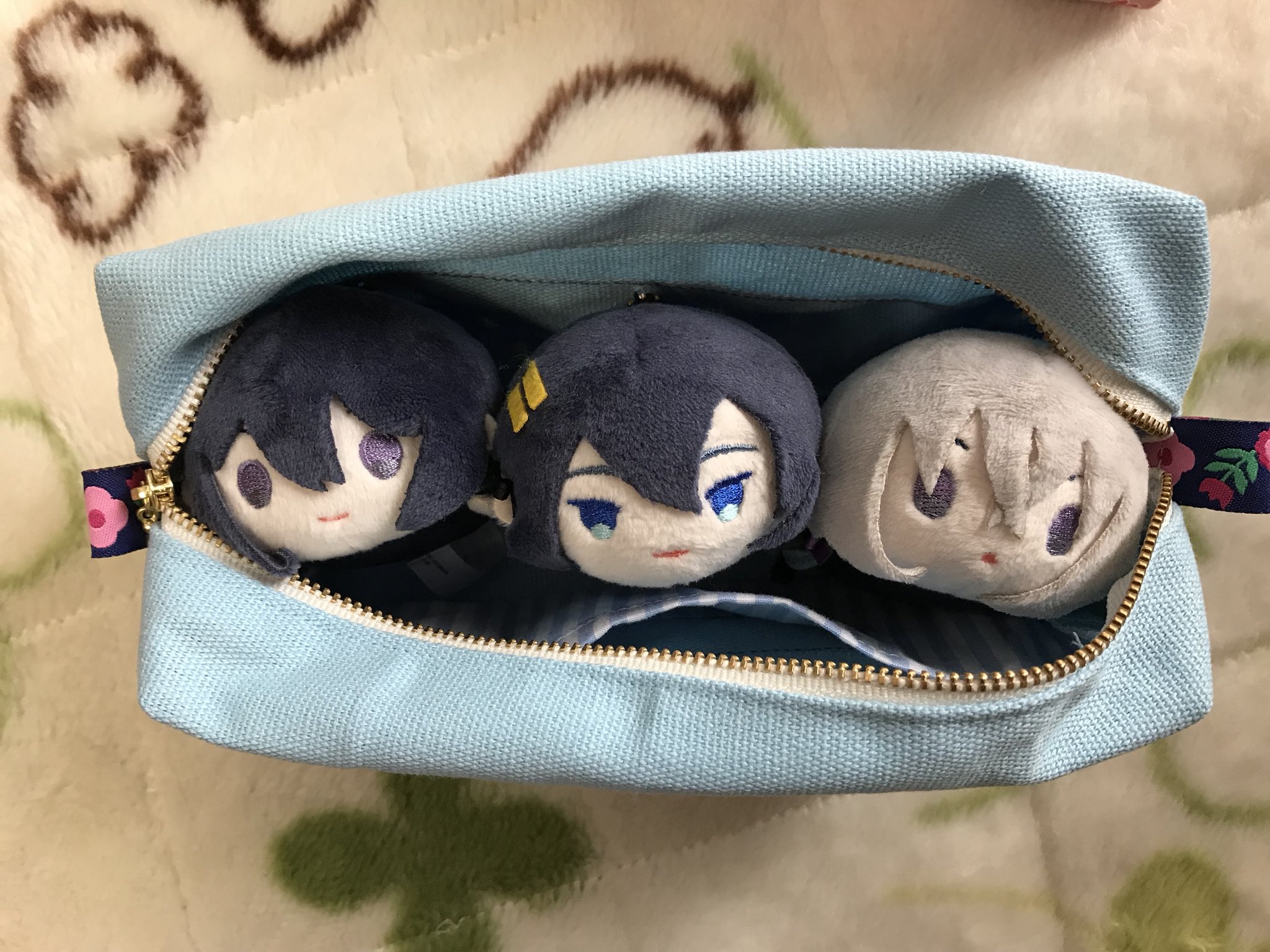 みそやま もちマスを落とさないようにオススメしたいのがこちらの もち運びポーチ これがあればカバンの中からもちが転がり落ちる心配もなし 百均で小さな持ち手を購入してタグにつければカバンに下げる事も出来ちゃう T Co Edrh7njvl8