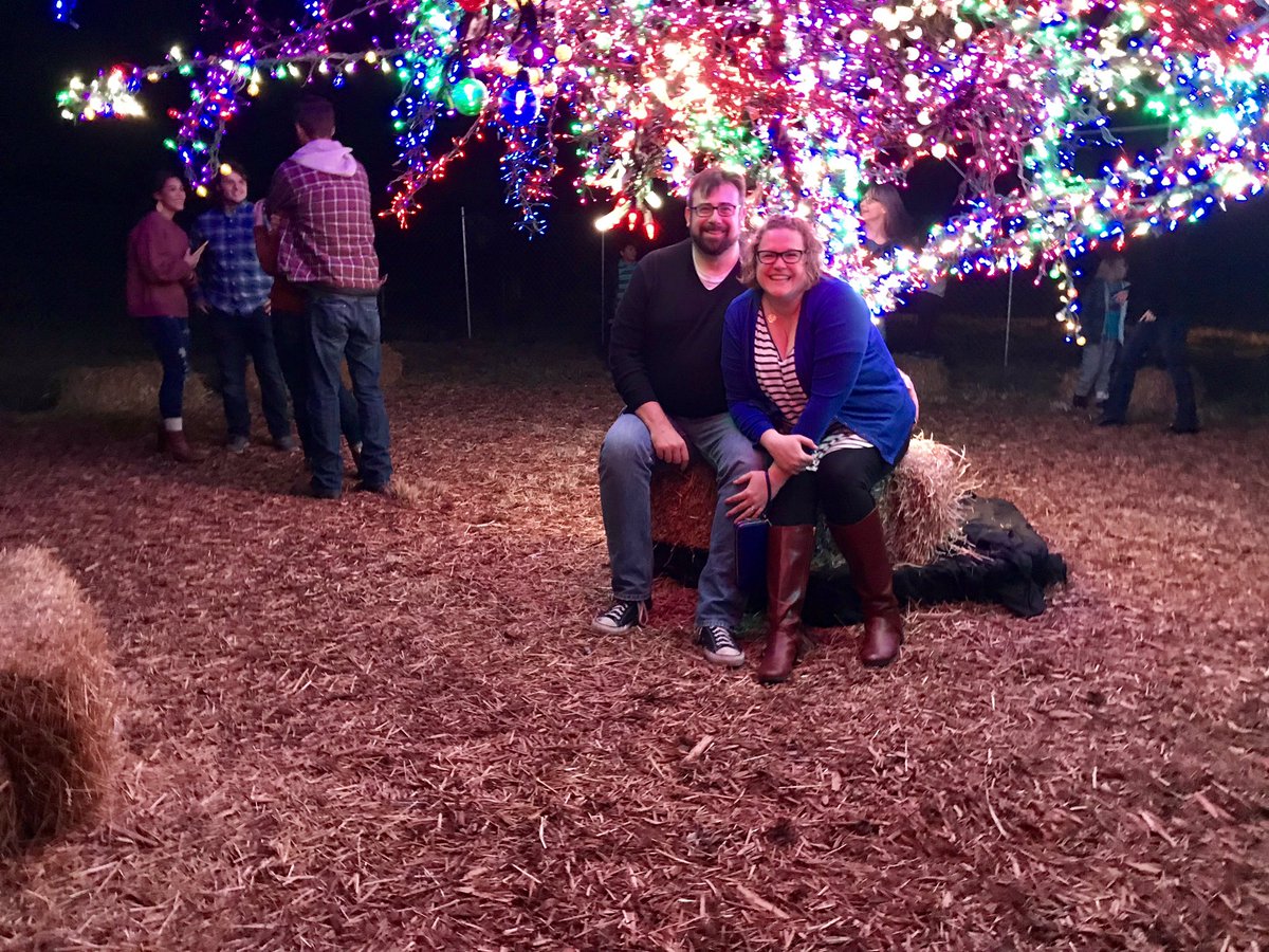 Mike_Ekey's tweet photo. Ellie made her wish at the @LSMagicTree π
#LSMagicTree https://t.co/FHnyVgw87A