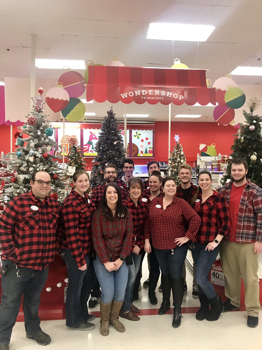 Plaid dream team for my first day in #1796 - Making sales & servicing guests! #HappyThanksgiving #HolidayDomination #D438