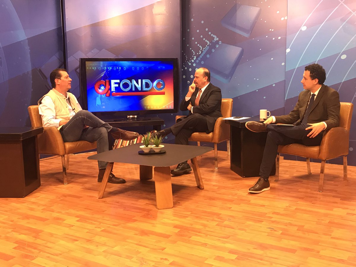 SITEURJAL's tweet photo. #EnVivo el Director General del SITEUR, @GDLRodolfo, en el programa #AFondo con @RaulFriasLucio y @EFToussaint. Habla de las obras de la #Línea 3 del Tren Ligero. @Meganoticias https://t.co/ymFOB2AD2Z https://t.co/iOTpO7amay