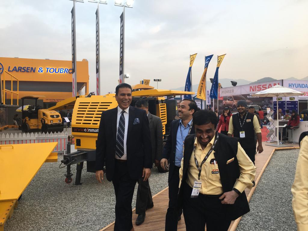 ConmatGroup's tweet photo. #Day1 #ConMac2018 https://t.co/wTMz8yBUzs