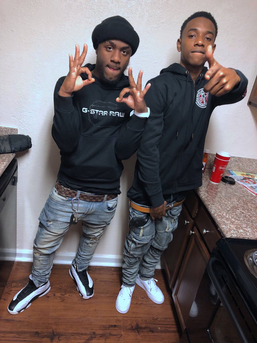 freeshawn_'s tweet photo. My brudda 🖤! https://t.co/wzaZViIoDh
