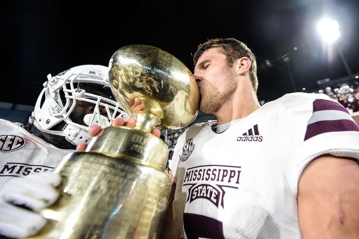 msstate's tweet image. Never give up – Never back down – Never lose faith #HailState #EggBowl