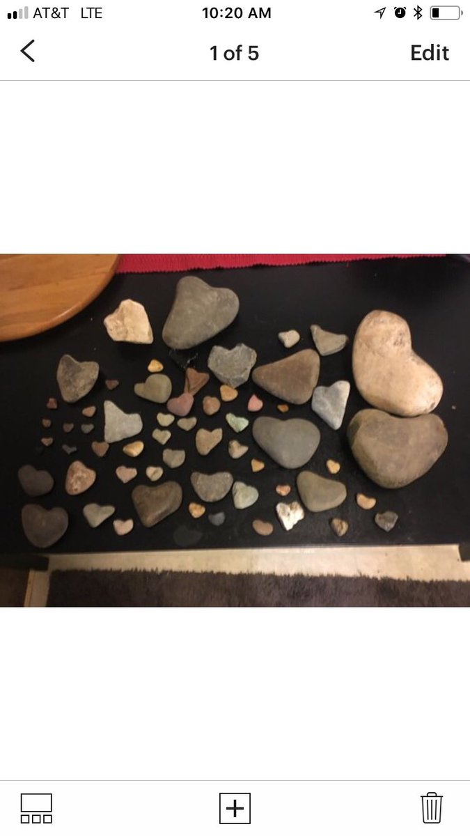 olivia40138400's tweet photo. https://t.co/g0fTXiWBQI #heartshapedrocks #rockart #handmadegift #handmadewithlove #UniqueGifts #rocklovers https://t.co/TBMNcaZyKT