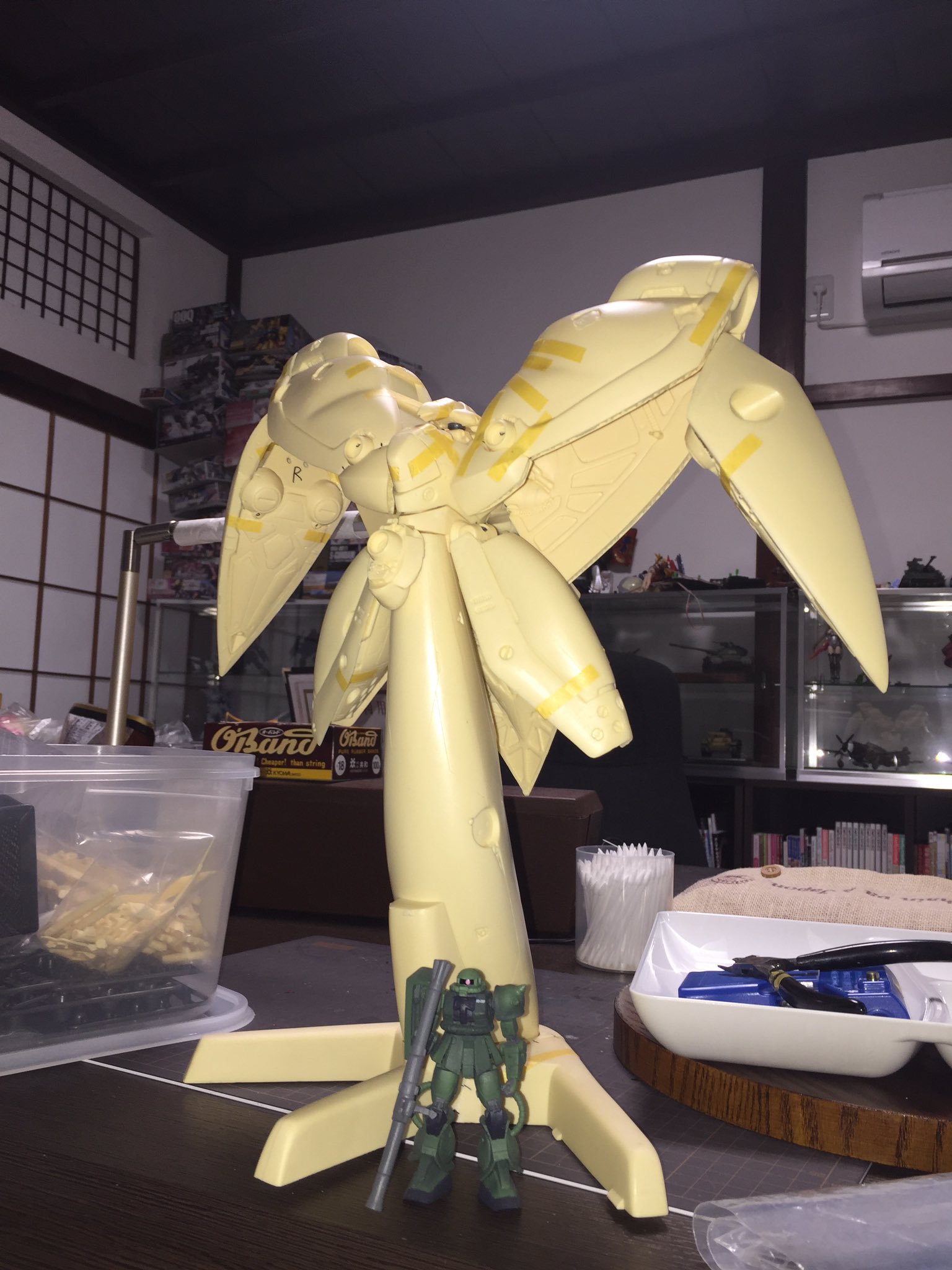 イグアナさんご来店です 1 2ノイエジールの製作をされています 同スケールのザクを置けばそのデカさがわかります まる Twitter つくるカフェ Kawai I Naruki 18 11 23 つくるカフェ Kawai I Naruki イグアナさんご来店です 1 2ノイエジールの製作をされています 同スケールのザクを置けばそのデカさがわかります まる Twitter つくるカフェ Kawai I Naruki 18 11 23 つくるカフェ Kawai I Naruki