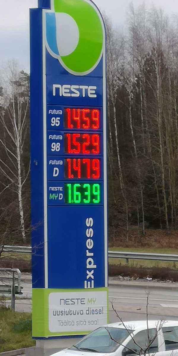 helpat_1's tweet photo. Voi viulu 🎻, lisäksi vielä dieselvero # pitkä työmatka # pakko tankata ja ajaa 🙈 https://t.co/ppg191X1X9