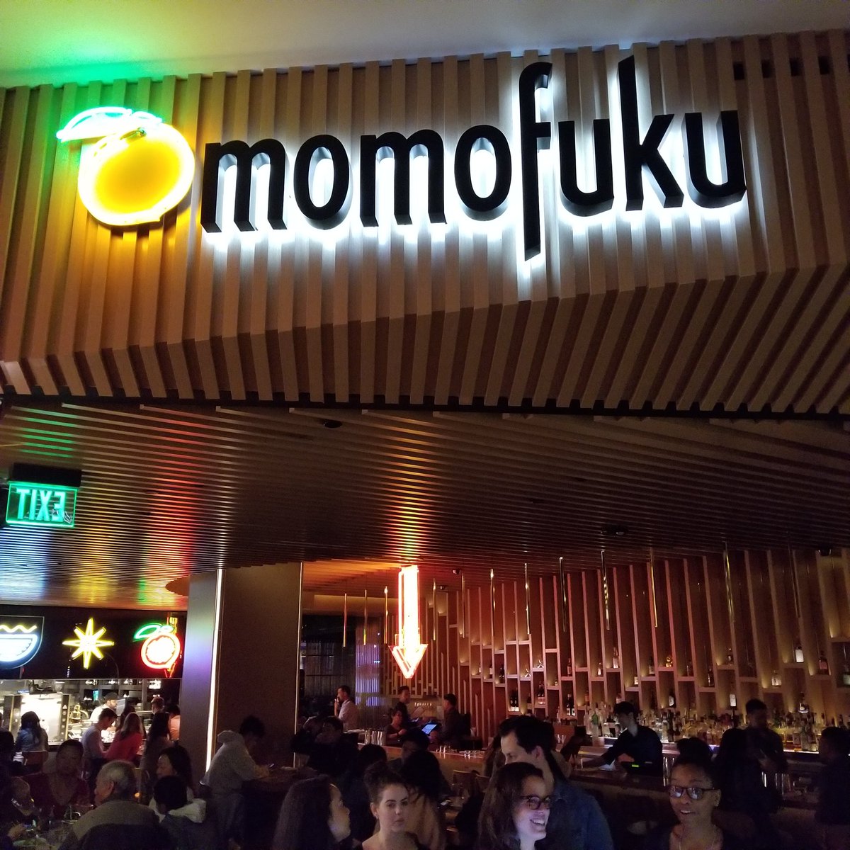 Elvis_Wong88's tweet photo. At Momofuku #yum #misoblackcod #heritagechop #Vegas https://t.co/hSiQu91lpl