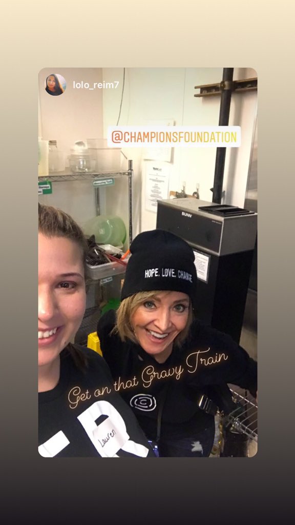 championsfound's tweet photo. We can’t do anything without you! Thanks #volunteers that served at the #Youthcare #Seattle #homelessYouth  #Thanksgiving2018 #Bellevue #Tacoma Team https://t.co/SmAwkUtBwC
