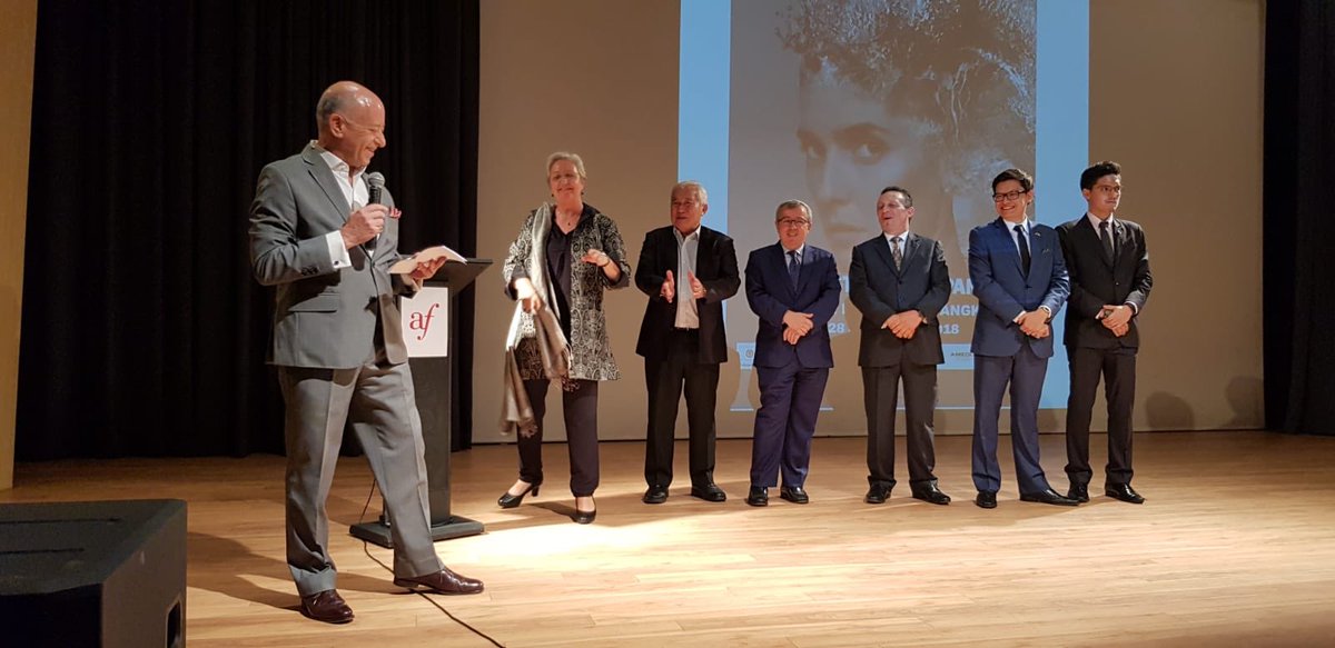 La nueva y espectacular sede de la Alianza Francesa en Bangkok fue el marco ideal para la presentación del Primer Festival de cine en español con la participación de películas de México, Colombia, Perú, Panamá y España.Merci Pascale Fabre por acoger con entusiasmo esta iniciativa