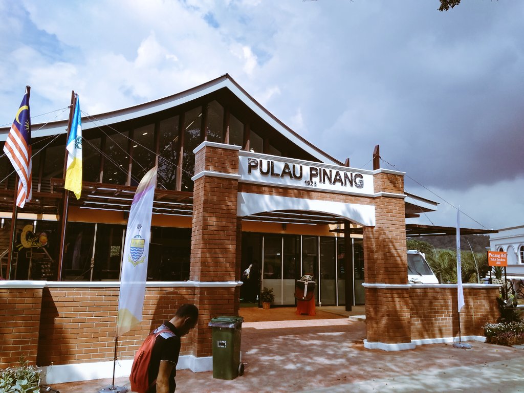 mshafie_ms's tweet photo. #PavillionPPinang
#MAHA2018
#OurFoodOurFuture
@mardimalaysia @afifbahardin https://t.co/ZHaZrqKyRJ