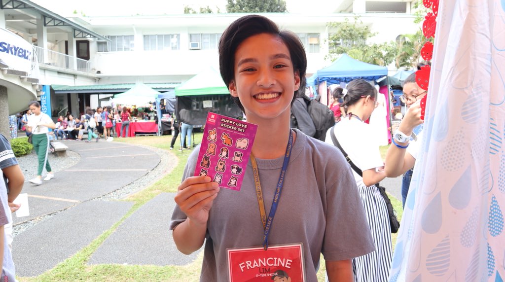 marycruzing's tweet photo. DAY 2 OF THE MCHS FAIR!!
Selling out fast, thank you to all those dropping by, and sharing art! #PaperPirate #ArtPh https://t.co/exRIIabMe9