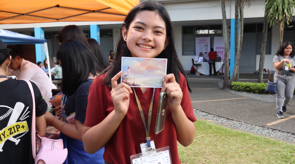marycruzing's tweet photo. DAY 2 OF THE MCHS FAIR!!
Selling out fast, thank you to all those dropping by, and sharing art! #PaperPirate #ArtPh https://t.co/exRIIabMe9