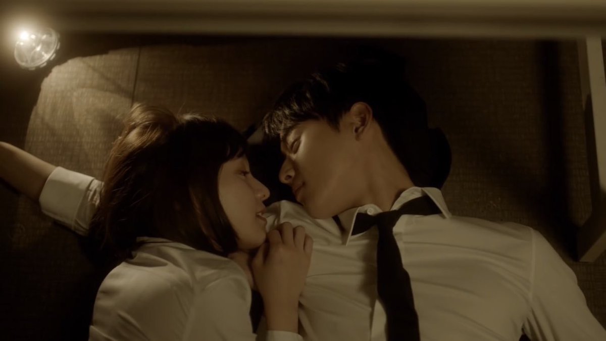 mayuk_astro's tweet photo. うわ、まじか。
いやいいよ？いいんだけどさ
あんまり俳優路線歩んで行かないで🤦‍♀️

私があまり俳優を好きにならない理由
ラブシーンが多すぎる。
↑この一点に限るのよ https://t.co/oLrwURaVZQ