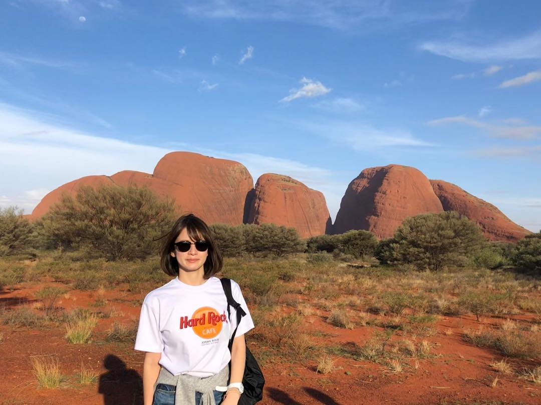 טוויטר K川の支流 בטוויטר 宇内アナinsta 現在遅い夏休みで オーストラリアを旅行中 3 ワラビーと戯れるうなポン ワラビーも うなポンも可愛い W 袋の中に赤ちゃんワラビー 楽しいお休みを満喫中ですね 宇内梨沙 Utamaru Tbs