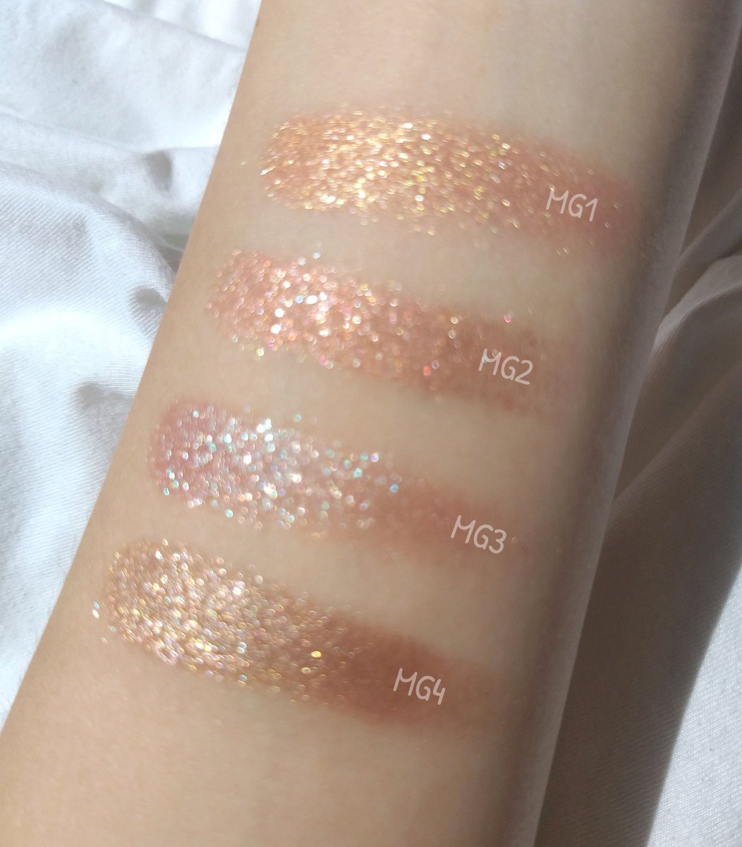 #Innisfree My eye shadow รุ่นใหม่🍁 คือ Metel Glitter มันคือขั้นกว่าของกริกเตอร์อะ555555 จะวิ้งกว่ากริกเตอร์ สีชัดกว่า ชอบมากแง้ทุกสีเลยย เล่นแสงสวยมาก ทาเดี่ยวๆก็สวย อันนี้ต้องมีๆๆๆ ตำมาจาก <a href="/Thebeautyrooms7/">Thebeautyrooms</a> ค่าา💓 #ไว้รีวิวห้ามขายของโว้ยย #howtoperfect