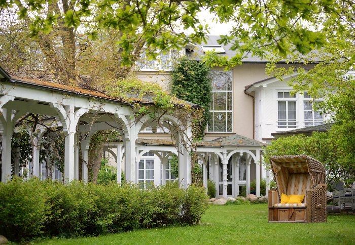 presseticker's tweet photo. Baabe statt Bali - "Om shanti" auf Rügen https://t.co/D5LC6YwzpQ
#Rügen #HalbinselMönchgut #Baabe #HotelVillaGranitz #PROffice #Yoga #YogaMar # https://t.co/NUEJ2mKiHK