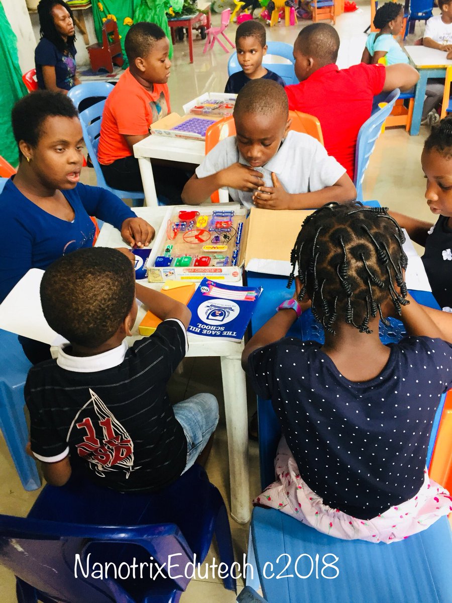 NanotrixEdutech's tweet photo. A quick tutorial on the snap circuit to keep the young minds close the flow of electricity in a circuit.
#nanotrixedutech #robotics #roboticscompetition #lego #legomindstorms #legomindstormsev3 #ev3mindstorms #stemeducationforkids #phcitytraffic #phcityevents #schoolsinphcity https://t.co/lr6qwnzef6