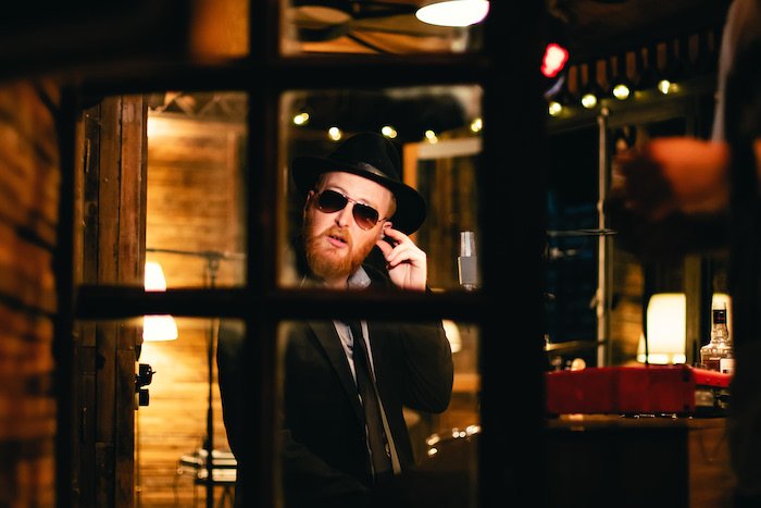 VIDEOSINGLE 📢🎶🎥 Día de enhorabuena musical para los amantes del rock y del soul porque <a href="/AlvMcMartin/">Alv McMartin</a> estrena nuevo single. 

'Saturday Night' suena así de bien.

▶️ bit.ly/alvmcmartinsat… ◀️

#ElBackstageMag