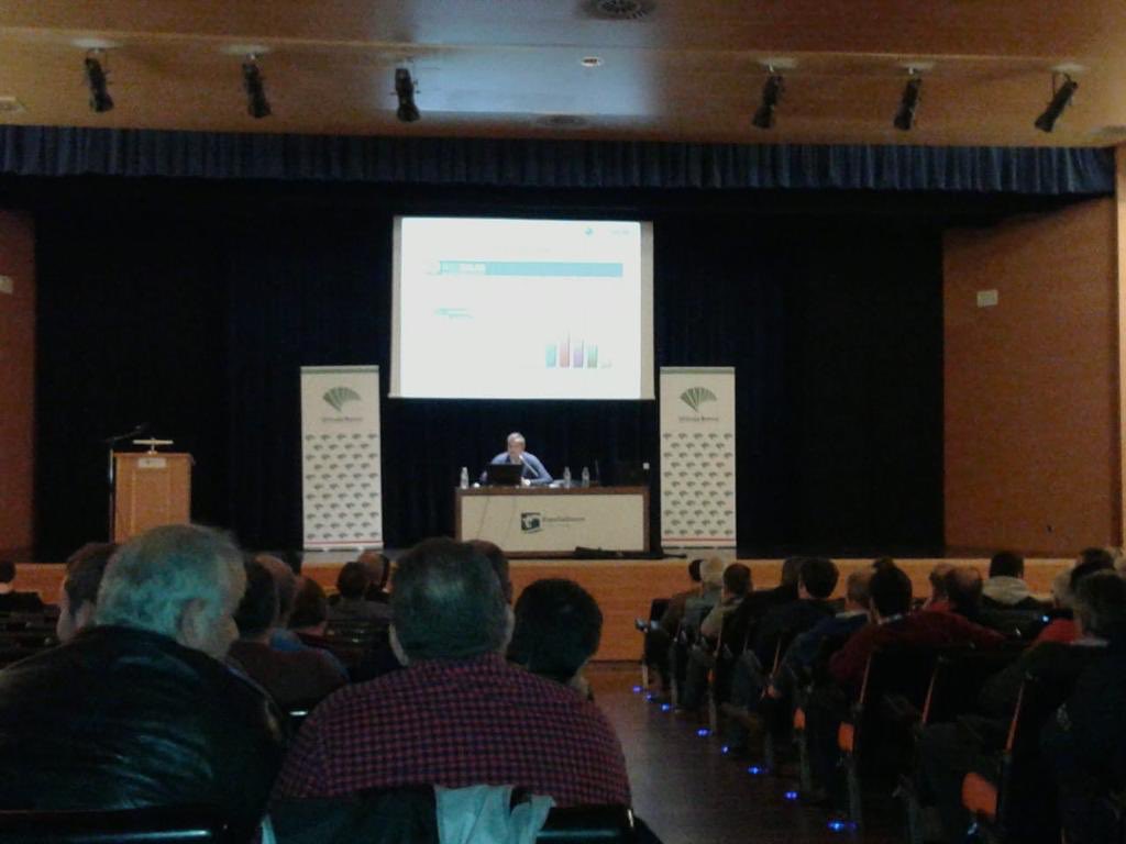 AIMCRA's tweet photo. AImcra celebra hoy en Valladolid jornada para nuestros agricultores remolacheros sobre avances tecnológicos, recomendaciones, investigación aplicada al campo @AzucareraES patrocinada por @UnicajaBanco. Colaboradores @KWS_Semillas  @riegosolar  tenemos más en otras provincias https://t.co/w5U3PFoddY