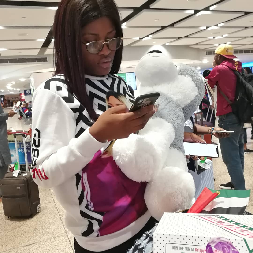 Kemi76287344's tweet photo. #teamtolex So I finally got my own bite of our unusual darling @Alex_unusual1😘😘😘 @Joyallover you know you are the best😪😪😪 #teamalex#teamtolex#alextakesdubai#dubaitour#alexunusual https://t.co/t0bTIiYzIa