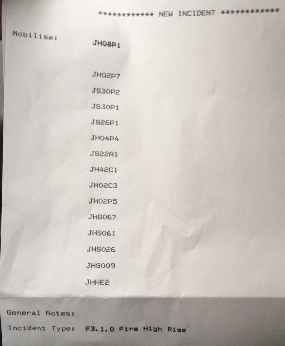 HartleyWintney8's tweet image. Mobilised along with a number of other resources from @Hants_fire  &amp;amp; @SurreyFRS to a #HighRise Fire - #PersonsReported in Farnborough. Thankfully the incident was quickly resolved. @Rushmoor02 @fleet04