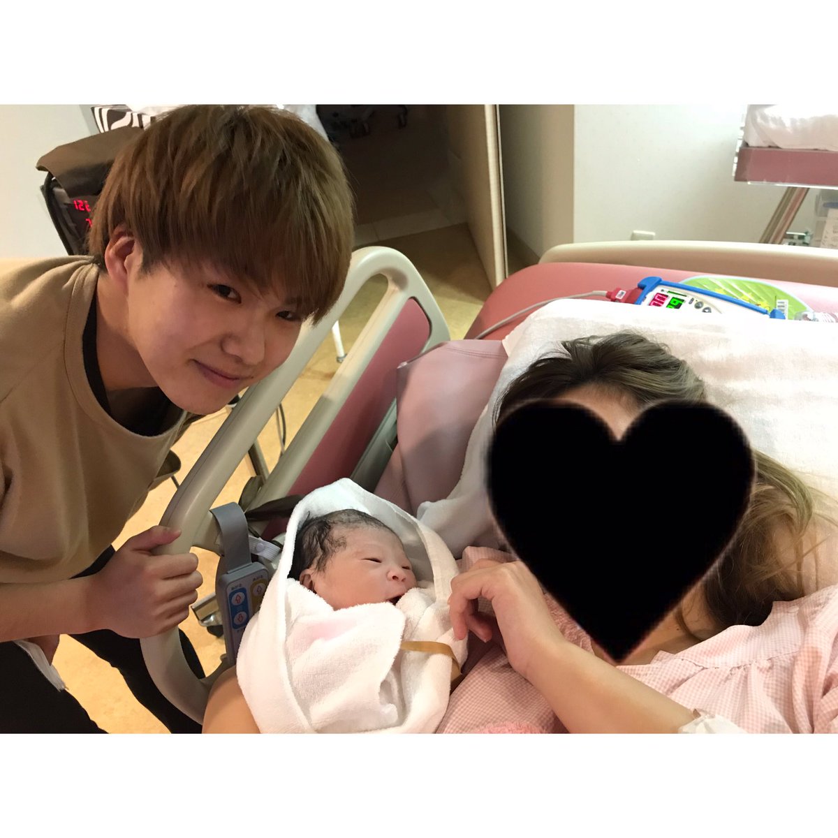 urapo98's tweet photo. 2018.11/23.2776ｇの元気な女の子を無事出産しました😍💗名前は來綺(らう)です🐣立ち会いして朝から付き添ってくれたりきとに本当に感謝😂🙏來綺無事に産まれてきてくれてありがとう😭💕二人とも愛してるよ〜〜！ https://t.co/QUid1gMGu9