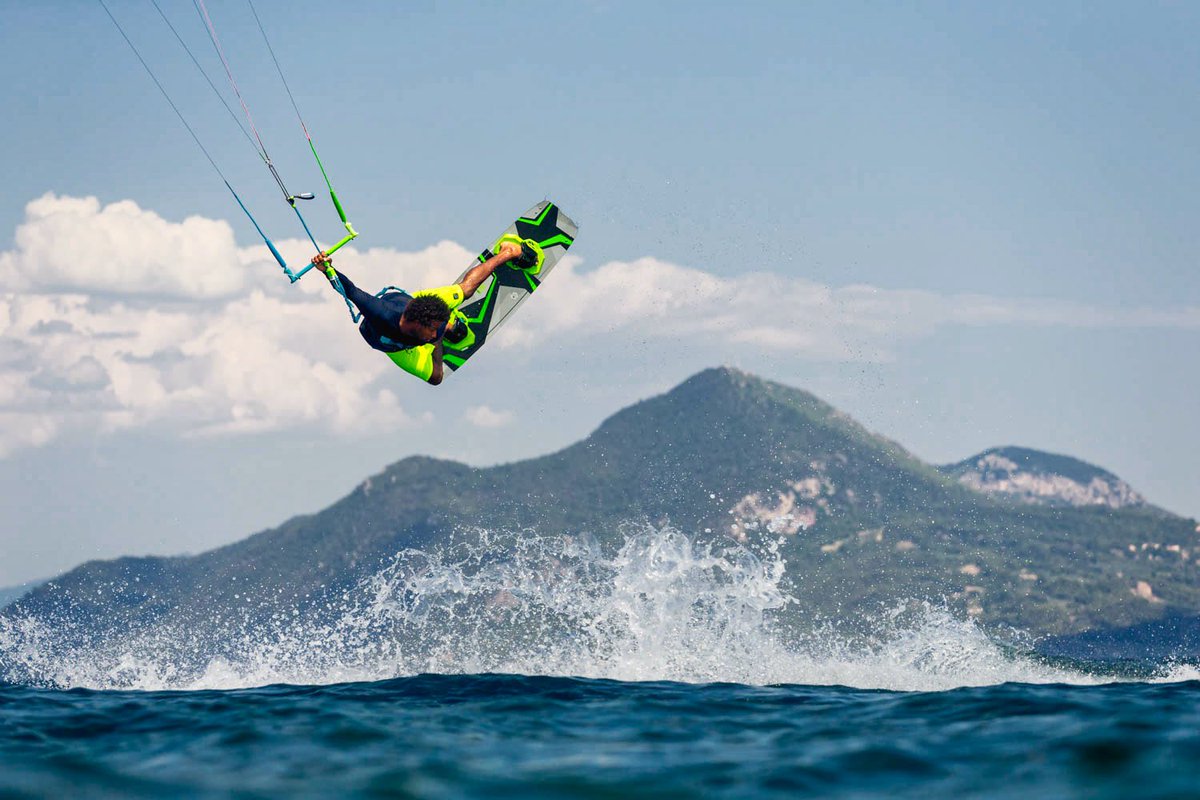 positokite's tweet photo. Style always matter! 

📸@andre_magarao 

#greece #crazyflykiteboarding #prolimit #2019 #blessed #dominican https://t.co/sbaEpXI2sP