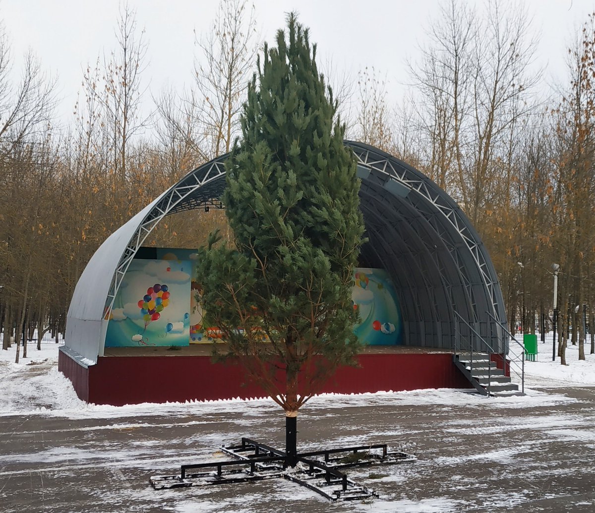 Ёлочка на праздник к нам пришла!
Волшебство начинается!
#Детскийпарк 
#Пенза 
#Праздникдетям