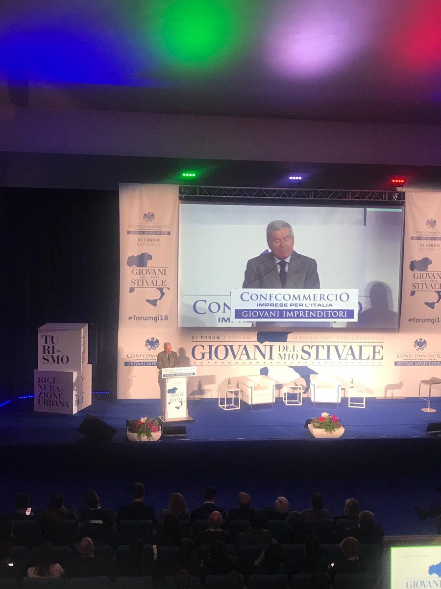 giovaniconfcoMI's tweet photo. #Sangalli: dopo fisco e legalità, penso ad un altro punto dove “l’occhio dei #Millenials” ci fa cambiare punto di vista.
Sono i temi della sostenibilità e della digitalizzazione. Queste due caratteristiche sono quasi “naturali” tra le imprese più giovani del terziario. #ForumGI18 https://t.co/YgtKRdU58m