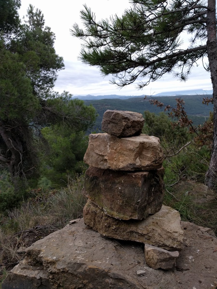 2Turons's tweet photo. Corriols amb vistes!
T'esperem el 13 de gener a Moià per descobrir les vistes! 🤙🤙
Ja et pots inscriure a Runedia https://t.co/Y5tdO3JvQx