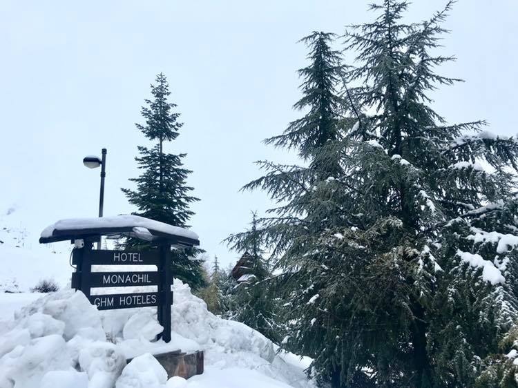 ¡Buenos dias! ¡Empezamos la temporada! 
Ven a visitarnos y vive una experiencia única en #SierraNevada #alojamientos #Hotelesconencanto #Montaña #Naturaleza #esquiar #snowboard #vacaciones