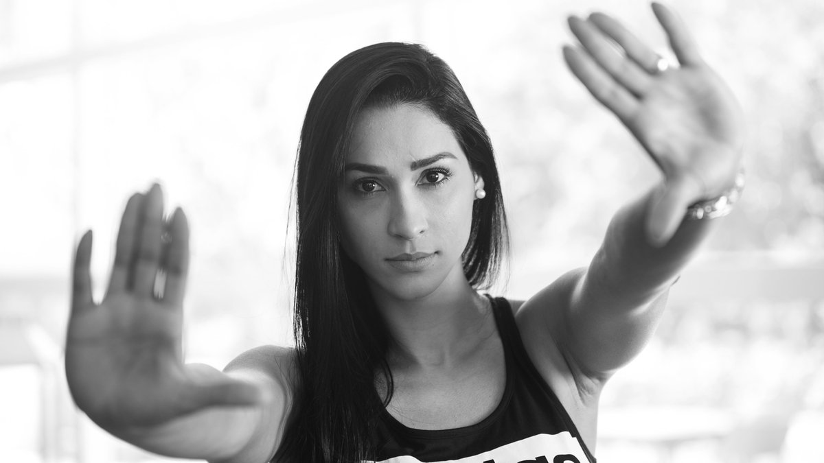 esportepfinal's tweet photo. @jaquelinevolei elege seu top 5 no vôlei e se emociona ao transbordar toda a admiração que tem por @Murilovolei8  VEJA NO VÍDEO: https://t.co/rpu4KYTSQB @nalbert12 @Emanuel_Volei @anabmoser https://t.co/jR96mfvwzm