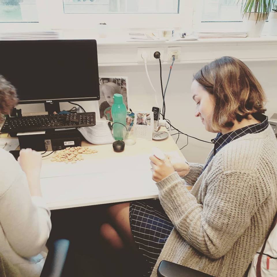 DorienBaetens's tweet photo. Science day coming up, doing high level postdoc stuff. #dagvandewetenschap #DNAislife #scienceday https://t.co/nbAhC43Bom