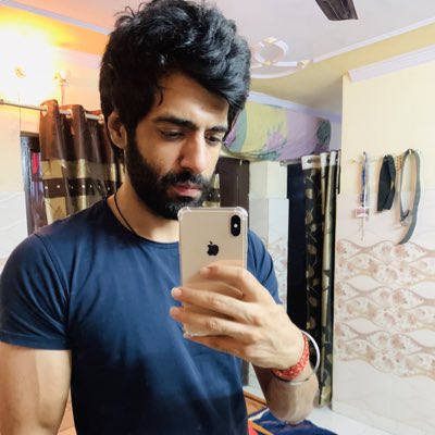 sunnynakra's tweet photo. #NewProfilePic https://t.co/NKvBv0qSPx