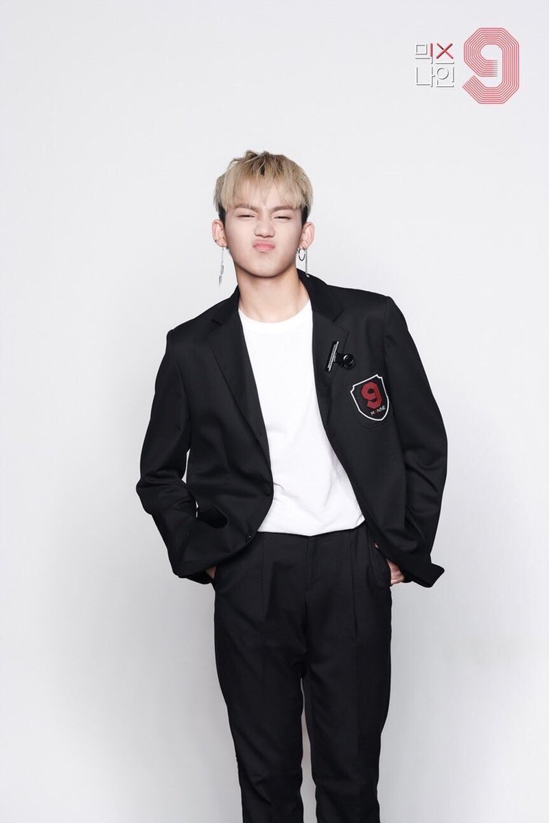 bhj989900's tweet photo. 💓 วันนี้ครบรอบ 1 ปี ของทางบ้านเรานะคะ จากรายการ mixnine จน รายการ YG Treasure Box ให้ความรักกับเด็กๆทั้ง 3 คนเยอะๆด้วยนะคะ

จุนคยู👉 https://t.co/Vg3Twxd2fY
ฮยอนซอก👉 https://t.co/gwu5LHyCpL
บยองกน👉 https://t.co/OL2UYriIl8

อย่าลืมกดหัวใจให้เด็กเยอะๆนะคะ 💕

#YG_TREASUR_BOX https://t.co/IuAoHRWQif