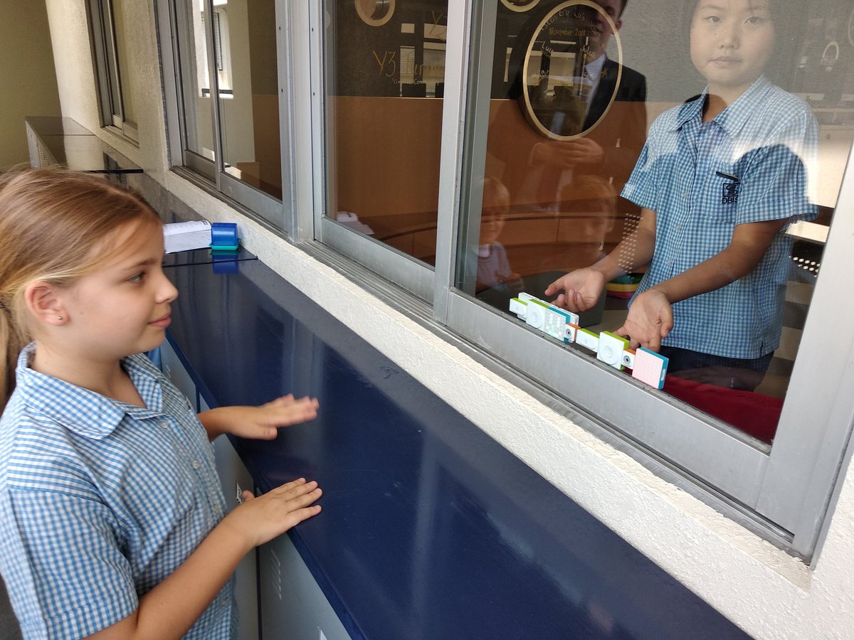 DBIS_DLab's tweet image. Today in Tech club we used @mBlock_cc neurons and sound sensors to create a flashing warning for when our secondary students are being too loud at their lockers during our lessons 😉 #problemsolvingcode #techforgood @dbis_hk